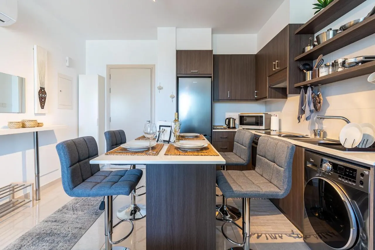 Lemon Tree 1-Br Apt In Livadia 拉纳卡 0*,