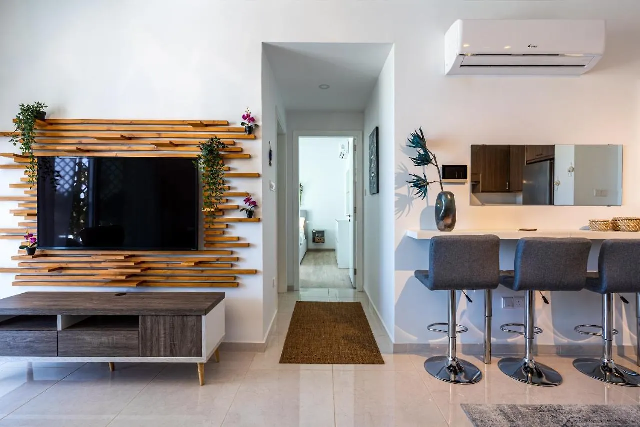 Lemon Tree 1-Br Apt In Livadia 拉纳卡
